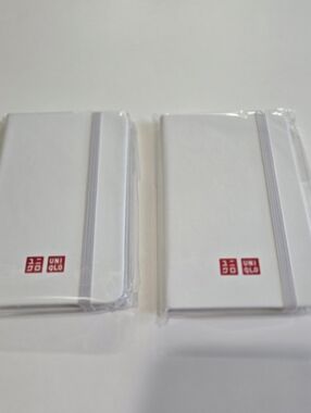 Uniqlo White Elastic-Band Pocket Notebook (Set of 2)